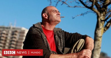La nueva normativa en España por la que las tabacaleras tendrán que limpiar las colillas de cigarrillos - BBC News Mundo