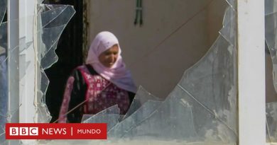 La abuela palestina que se niega a ser expulsada de su casa por los ataques de los colonos judíos en Cisjordania - BBC News Mundo