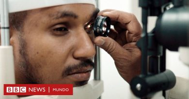 Los médicos que dan falsas esperanzas a pacientes con una enfermedad incurable que produce ceguera - BBC News Mundo