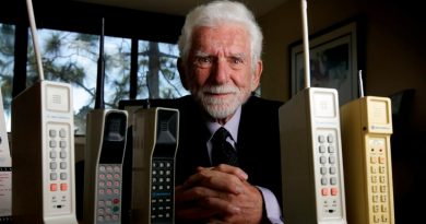 Hace 50 años, él hizo la primera llamada con un teléfono celular. Esta es la historia
