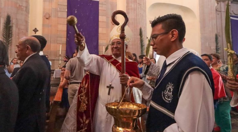 Obispo de Querétaro hace un llamado a la paz