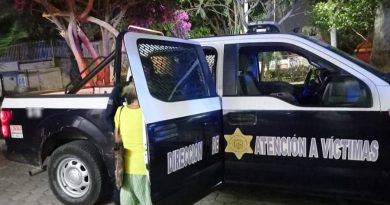 Policías de la capital apoyan a adulta mayor a regresar a su domicilio gracias a brazalete De la Mano por tu Seguridad - RR Noticias