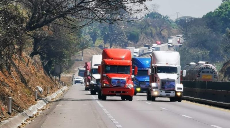 Comerciantes padecen inseguridad en carreteras - RR Noticias