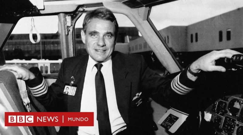 La sorprendente historia de Tim Lancaster, el piloto que fue succionado fuera del avión tras la caída de su ventana y sobrevivió porque lo agarraron de los pies - BBC News Mundo
