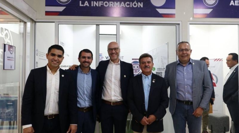 UPQ forma alianza con clústeres industriales de Querétaro