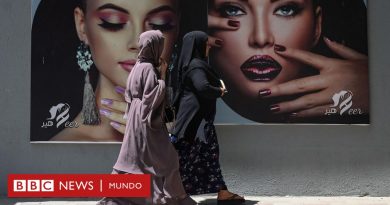 Afganistán: el Talibán ordena el cierre de todos los salones de belleza y peluquerías  - BBC News Mundo