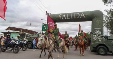 Con cabalgata celebran “Bicentenario del Heroico Colegio Militar”