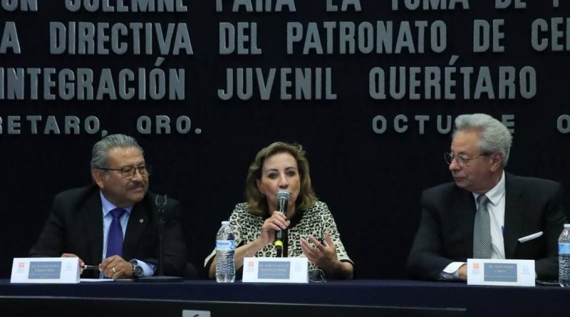 Lupita Murguía les toma protesta al Patronato del Centro de Integración Juvenil Querétaro