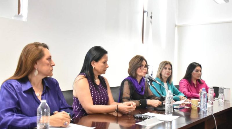 En Querétaro continúa brecha salarial de 35%