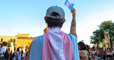 Exigen transexuales respeto a sus derechos legales y sociales